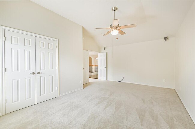 Building Photo - 11918 Mariposa Canyon Dr