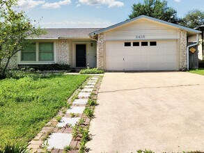 Building Photo - 3/BR 2/BA Single-Level Home with Sunroom a...