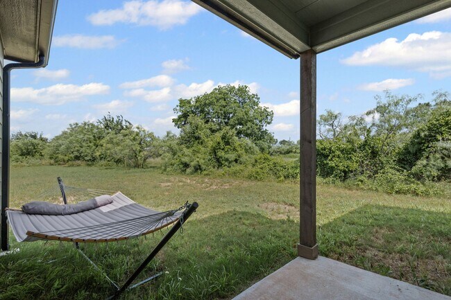 Building Photo - Grand in Granbury!