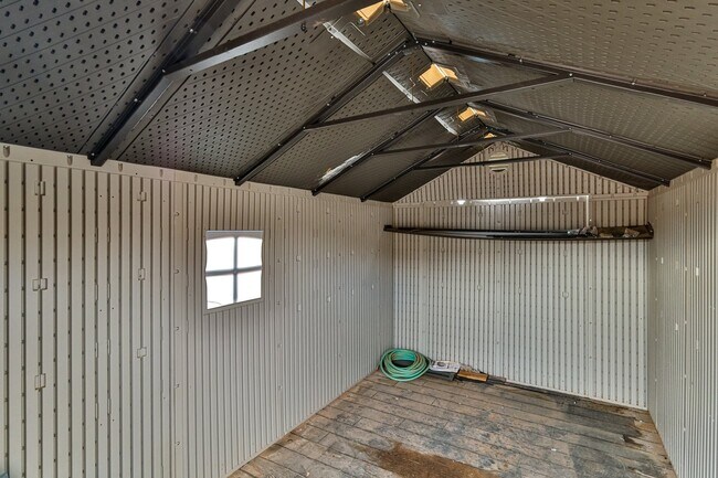 Building Photo - Comfort & Style: Spacious 3-Bed, PLUS LARGE OFFICE, 2-Bath Retreat in DESERT CANYON"