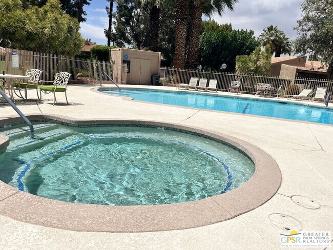 Building Photo - 2559 Whitewater Club Dr