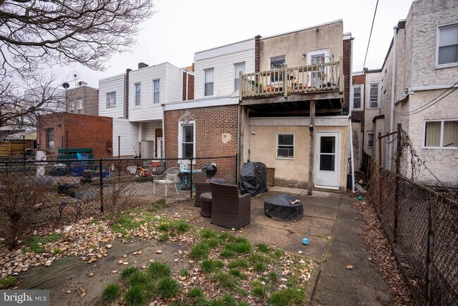Building Photo - 2119 S 13th St