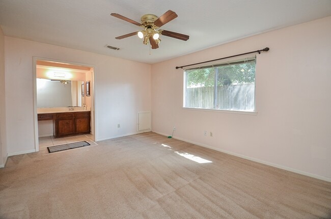 Building Photo - 13107 Northfleet Dr