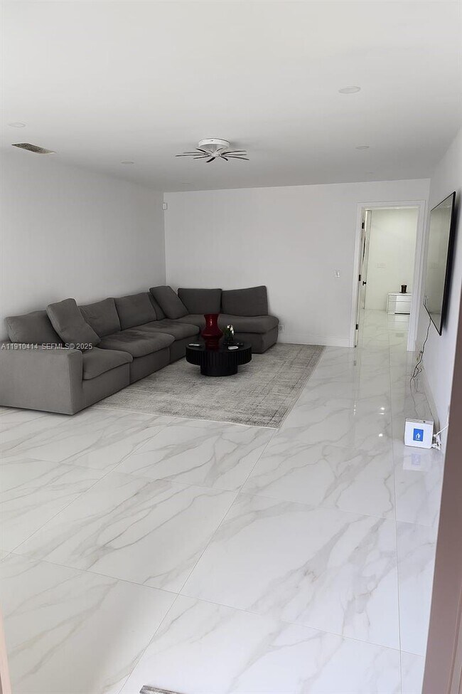 Building Photo - 9313 NW 24th Pl