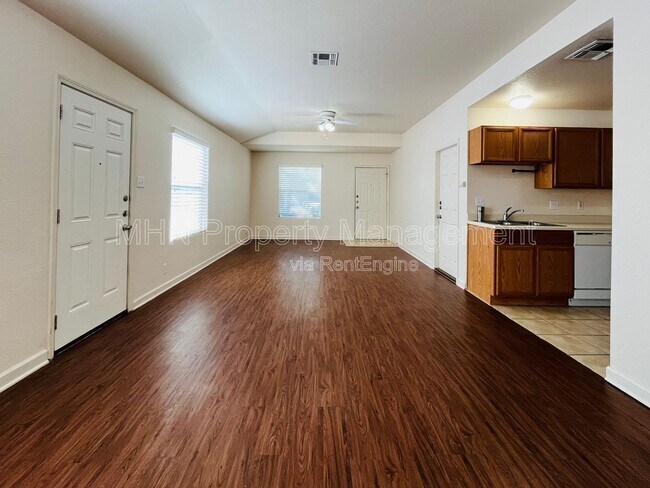 Building Photo - 14542 Clovelly Wood