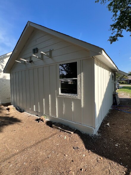 Building Photo - 637 Mohawk Blvd