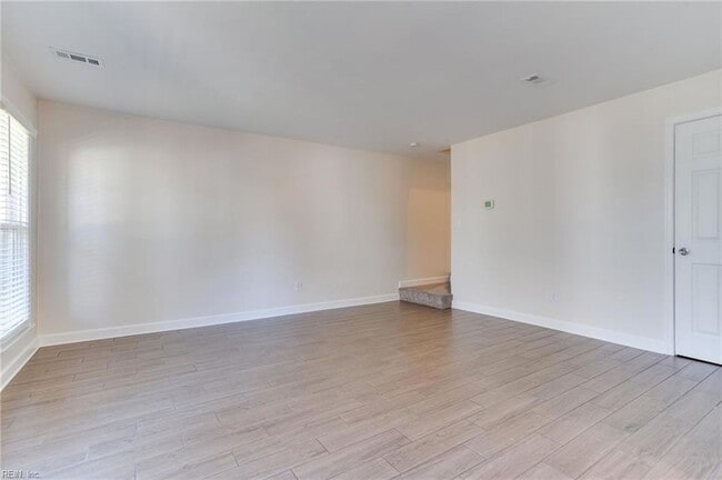 Building Photo - 3746 Pendleton Ave