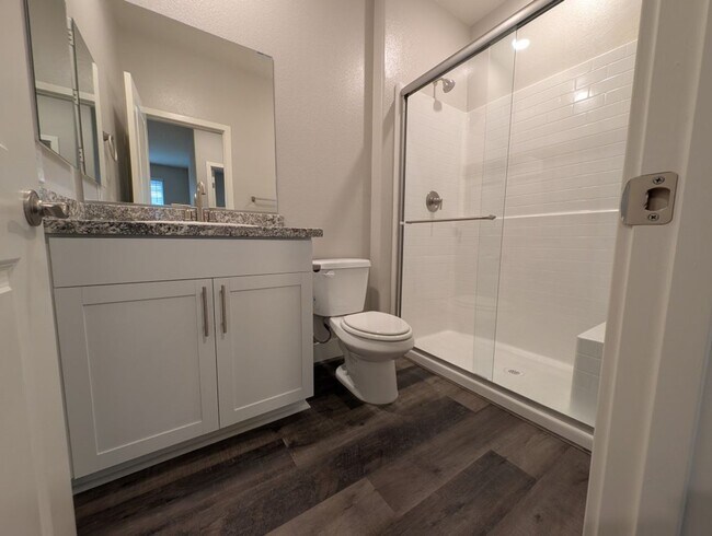 Building Photo - 1039 Forest Falcon Dr