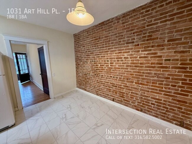 Building Photo - 1031 Art Hill Pl