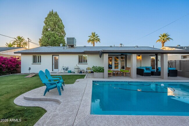 Building Photo - 8263 E Cypress St
