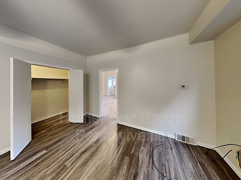 Building Photo - 918 Ivy St