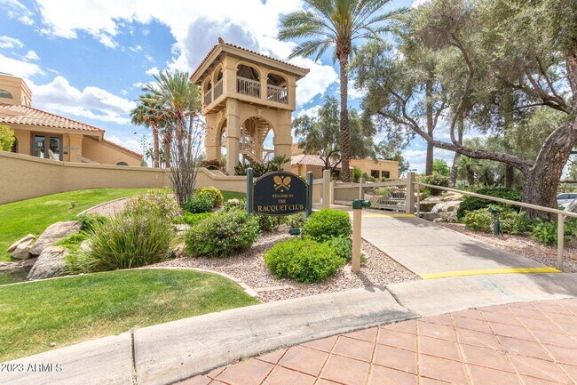 Building Photo - "Experience Tranquil Living: Beautiful 2-Bed, 2-Bath Condo with amazing amenities in Scottsdale!"