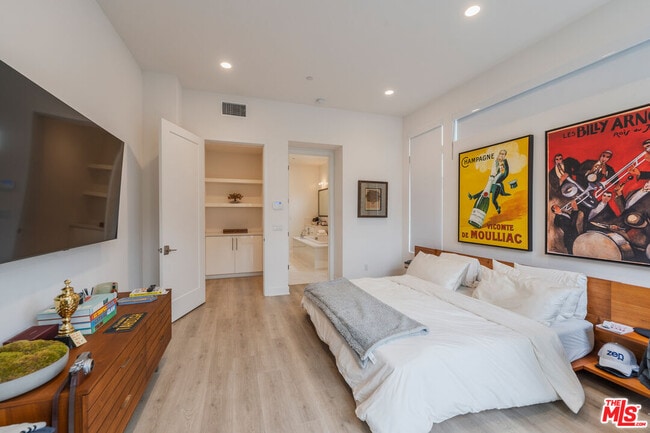 Building Photo - 12962 Discovery Crk