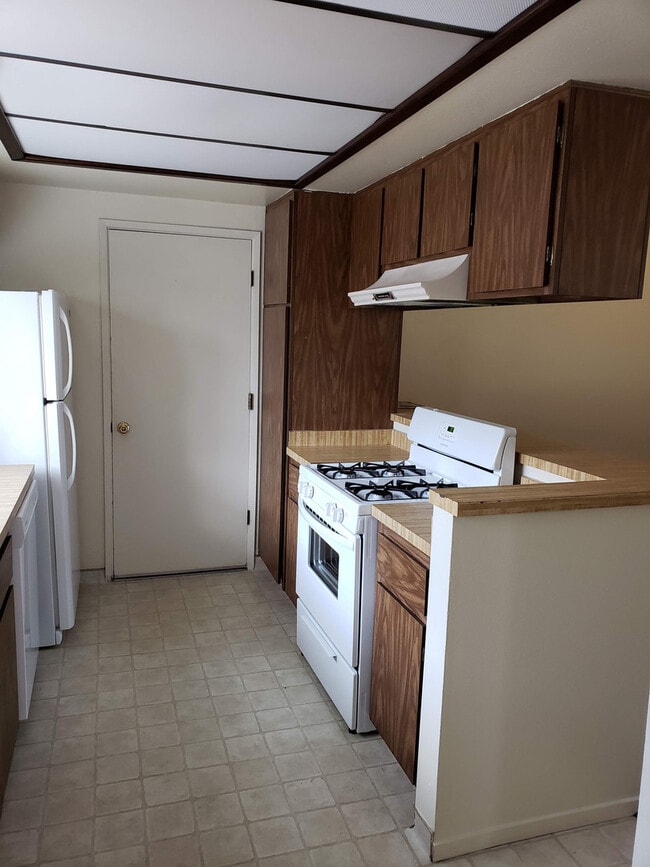 Building Photo - 1335 CAVALIER