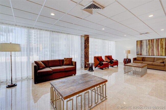 Building Photo - 3750 Galt Ocean Dr