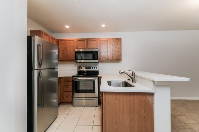 Building Photo - 4404 Silver Falls Dr