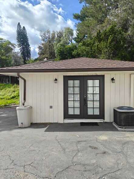 Building Photo - 9080 Terrace Dr