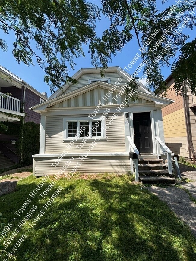 Building Photo - 99 Custer St