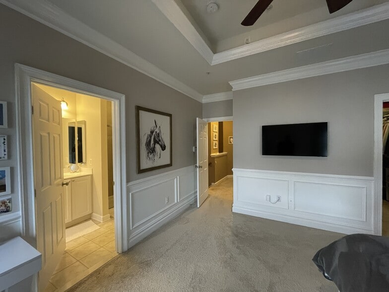 Building Photo - 1744 Theale Way