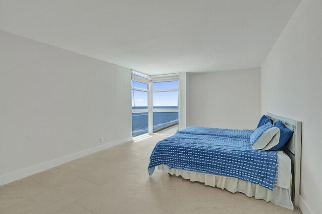 Building Photo - 1360 S Ocean Blvd