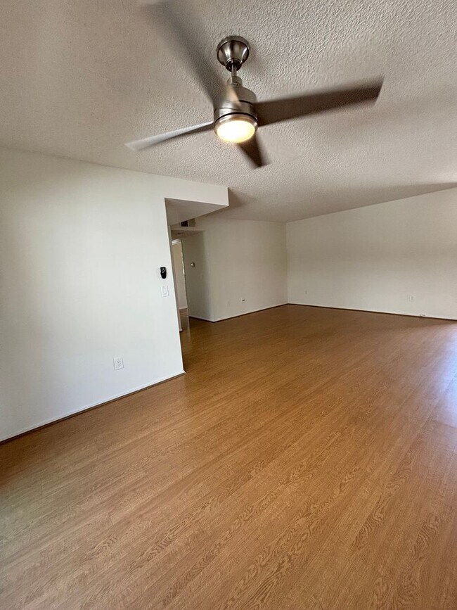 Interior Photo - 1232 Orange Grove Ave