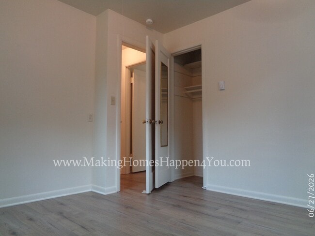Building Photo - 1945 23rd St NE