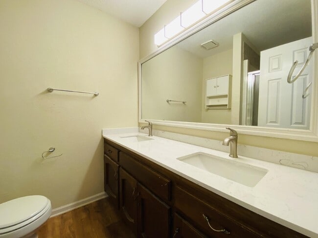 Building Photo - 1/2 off one month* "Spacious 3-Bedroom Retreat with 2 Full Baths in Peaceful Meridianville!"