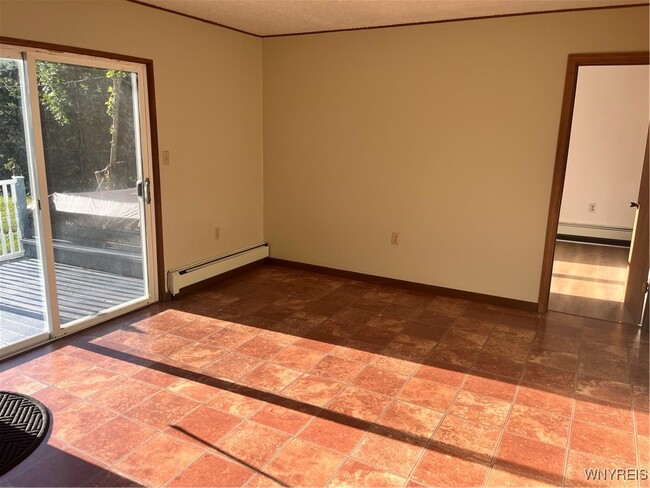 Building Photo - 206 Hillcrest Dr