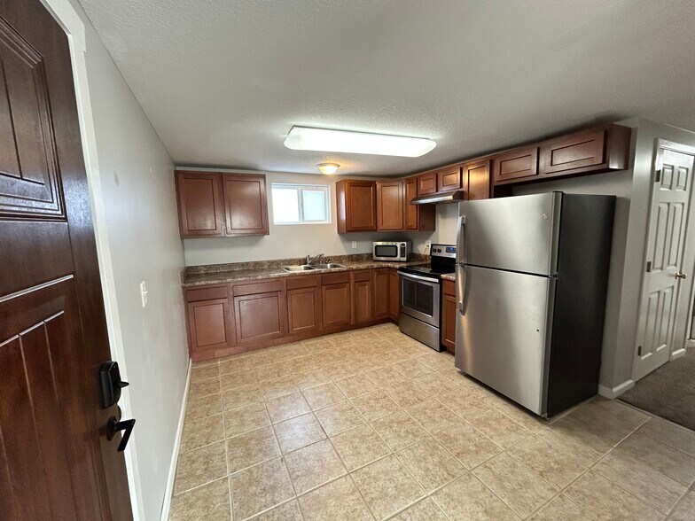 Building Photo - 2271 S Cost a Plenty Rd