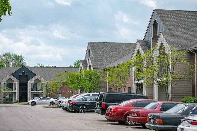 Building Photo - Hillview Woods Apartments