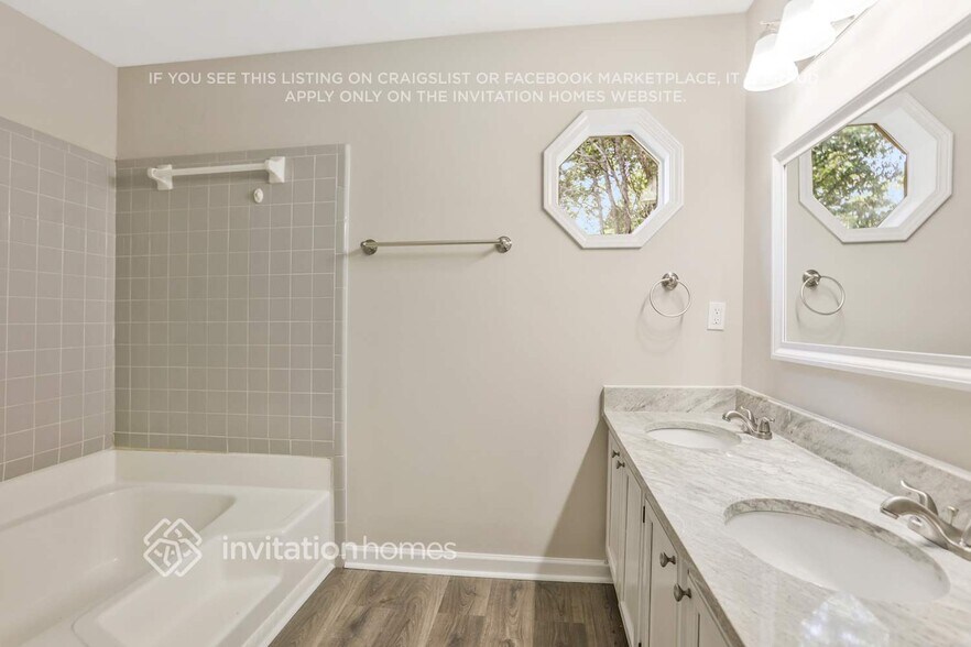 Building Photo - 1356 Gray Rock Dr