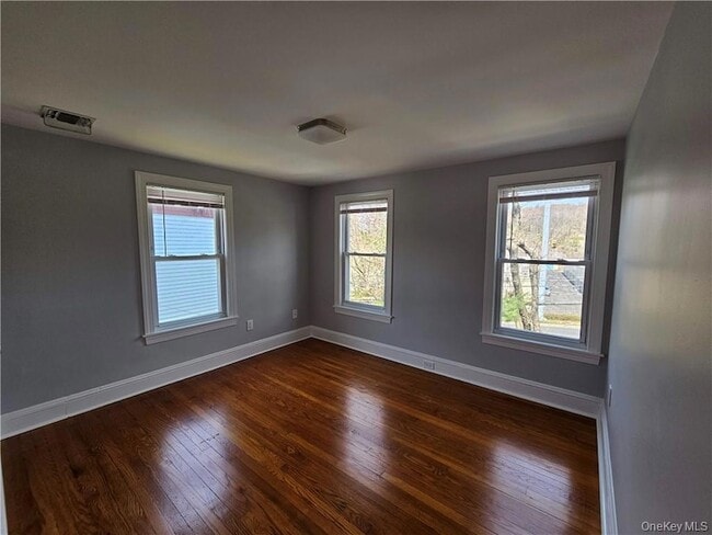 Building Photo - 95 NY-59