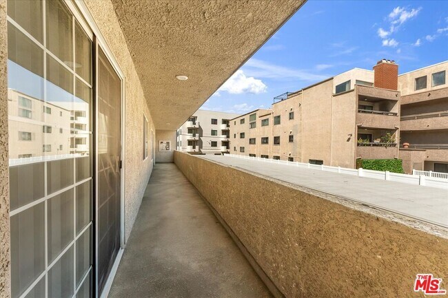 Building Photo - 4647 Willis Ave