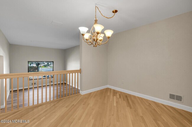 Building Photo - 173 Clubhouse Dr