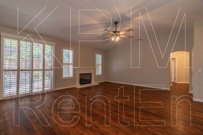 Building Photo - 10314 Creek Trail Cir