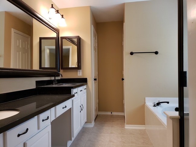 Building Photo - 126 W Russet Grove Cir