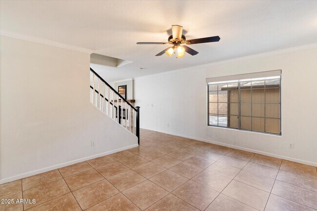 Building Photo - 2314 E Paraiso Dr