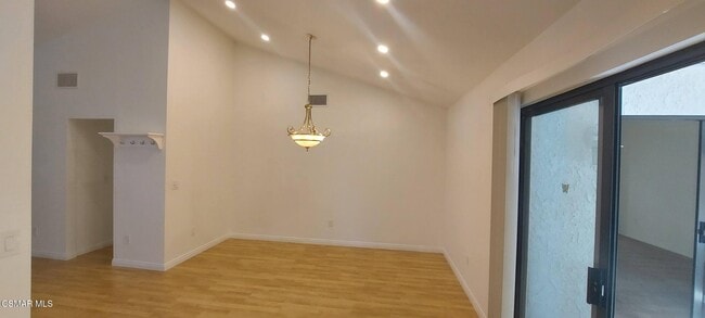 Building Photo - 6050 Gitana Ave