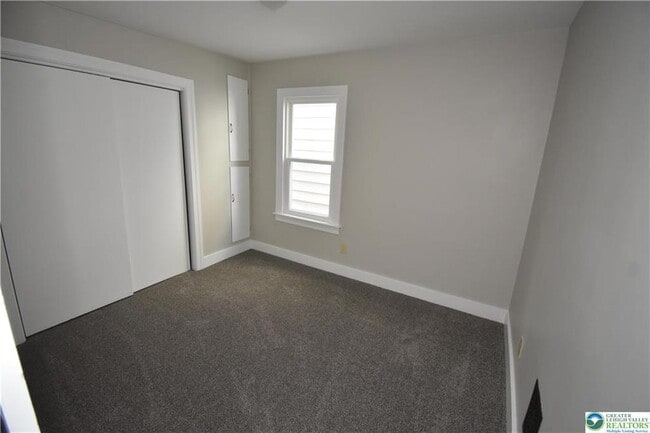 Building Photo - 329 N 9th St