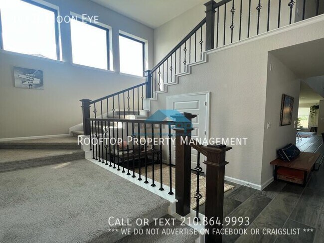 Building Photo - 14326 Moon Eye