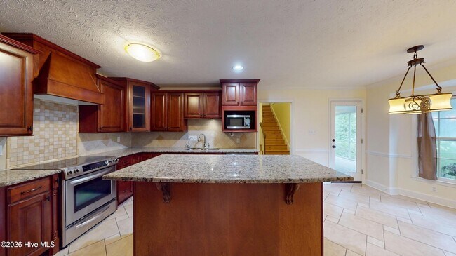 Building Photo - 464 Summerlea Dr