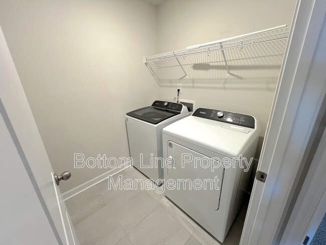 Building Photo - 1816 Braemar Vlg Dr