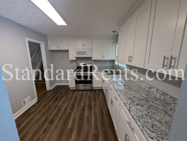 Building Photo - 4650 Aberdeen Ln