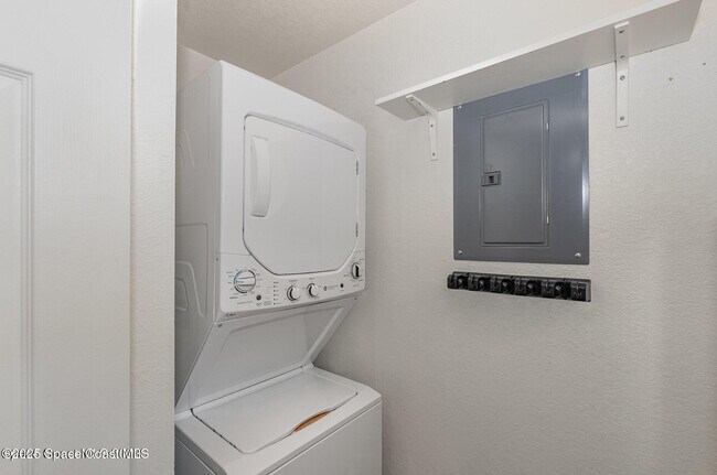 Building Photo - 1777 Sophias Dr