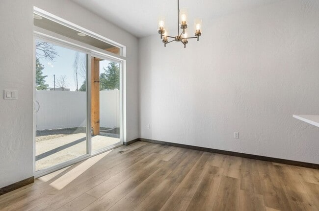 Building Photo - Newer Construction with 28X36 Shop!