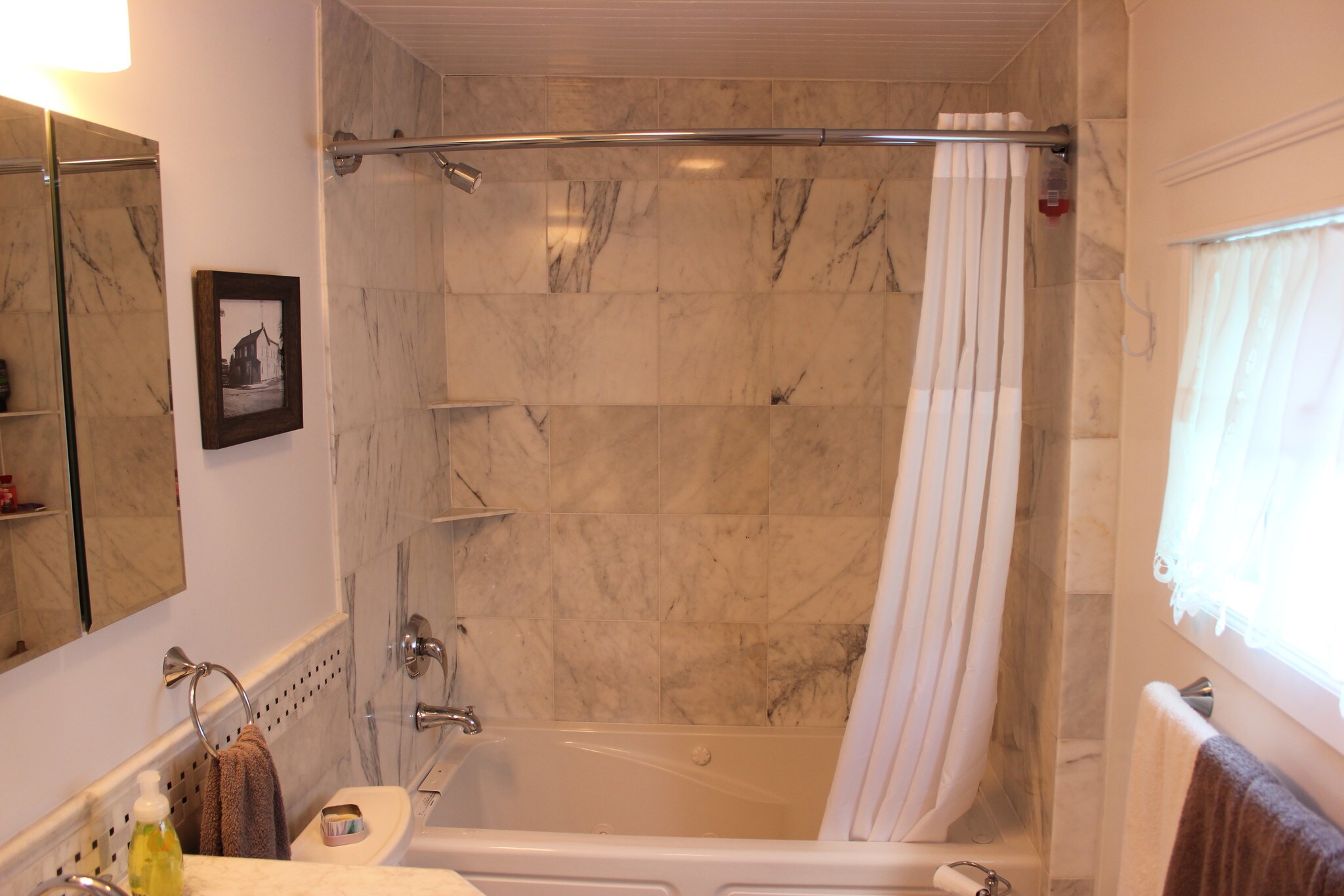 Building Photo - 217 Grant St