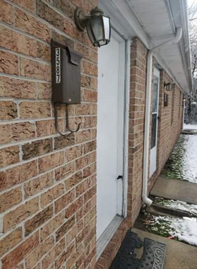 Building Photo - 3587 Gum Dr