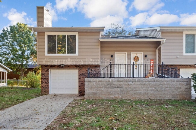 Building Photo - 716 Plankway Dr