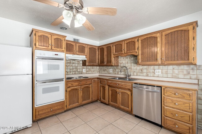 Building Photo - 2217 N 74th St
