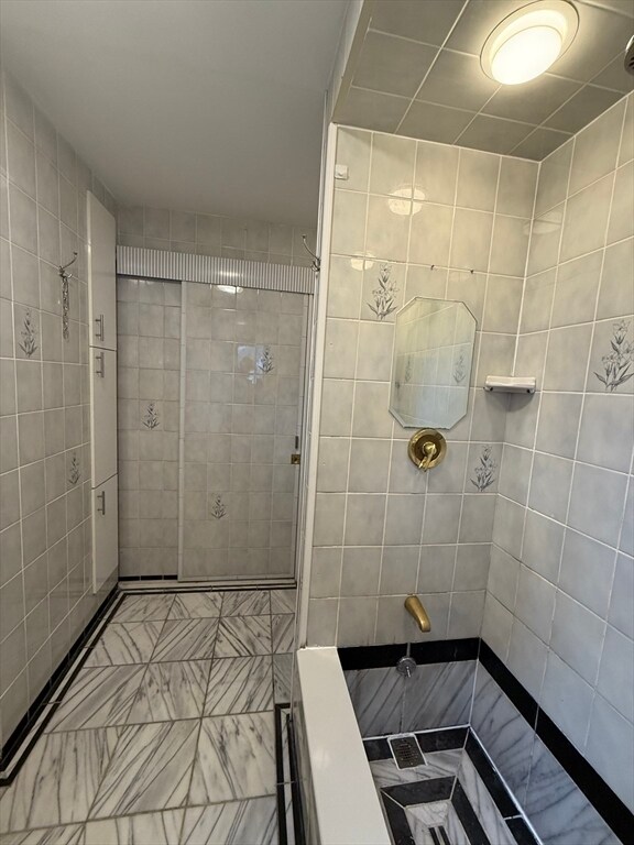 Building Photo - 165 Summer St